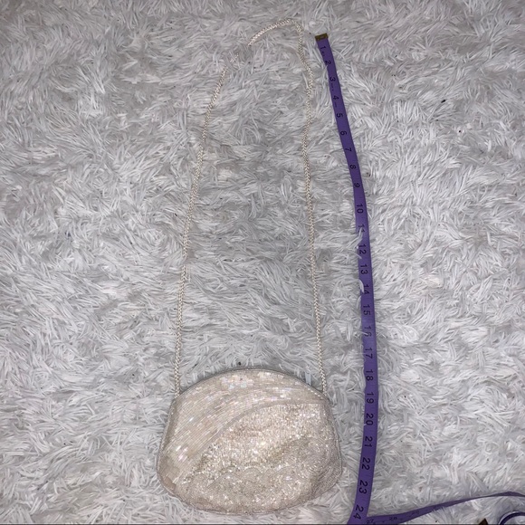 Cream/white beaded vintage purse - Picture 2 of 7